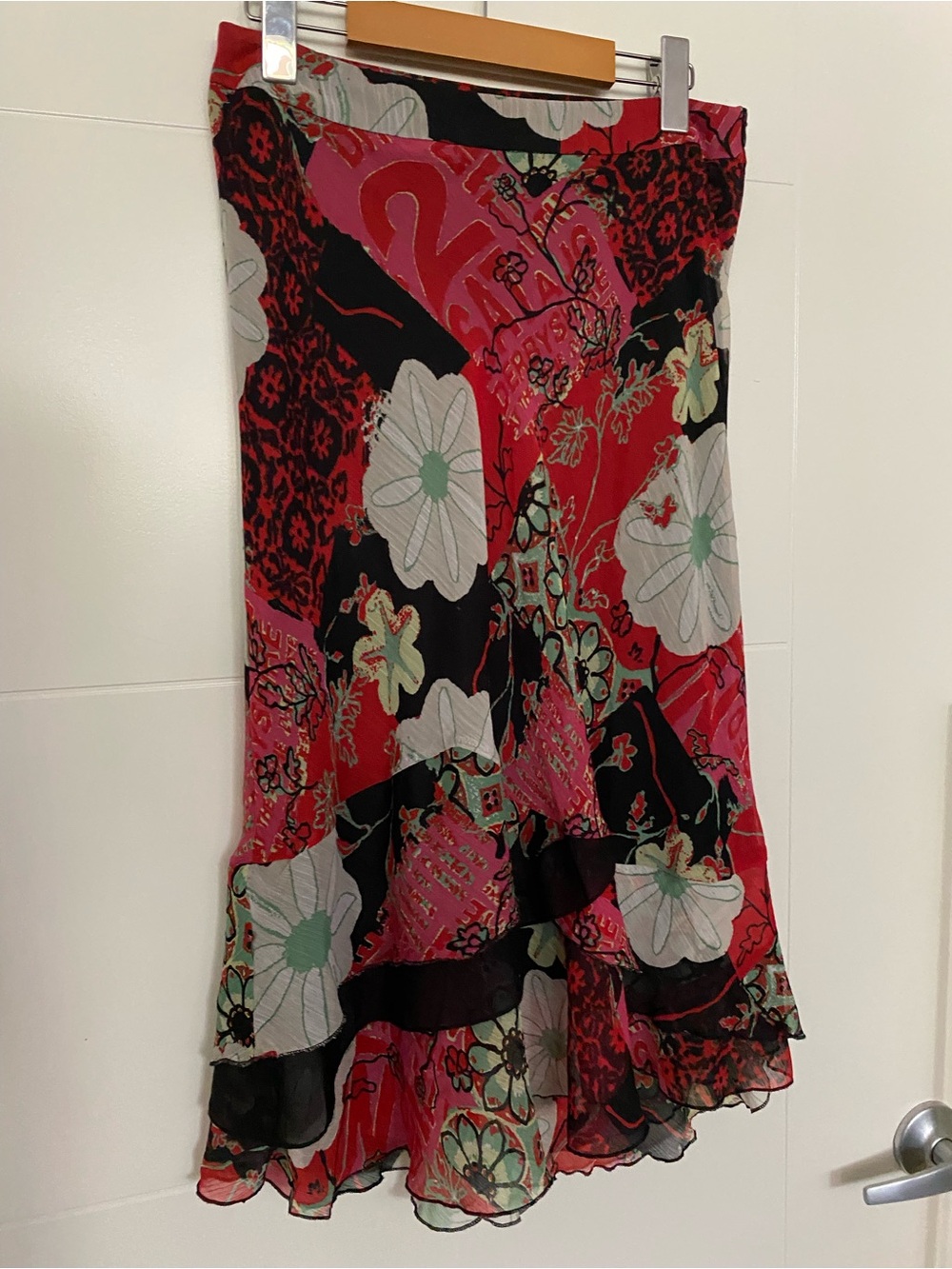 Dolcezza Floral Red & Black Midi Skirt